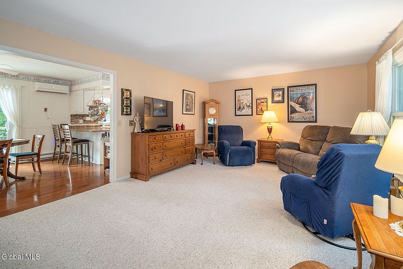 5th image of 111 Timber Lane