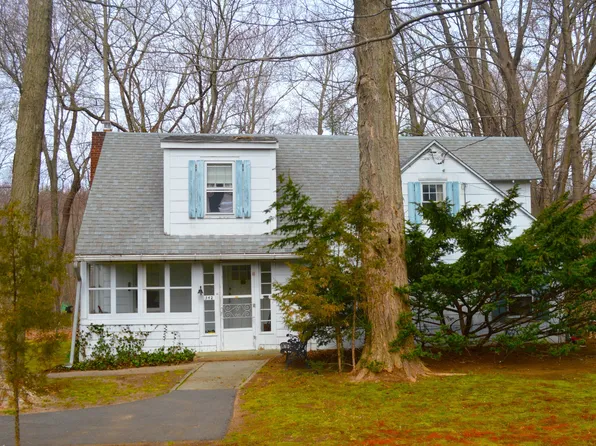 342 Scott Swamp Road, Farmington, CT 06032