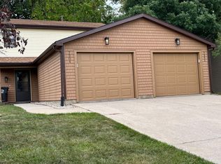 7502 Meriwood Dr, Fort Wayne, IN 46835