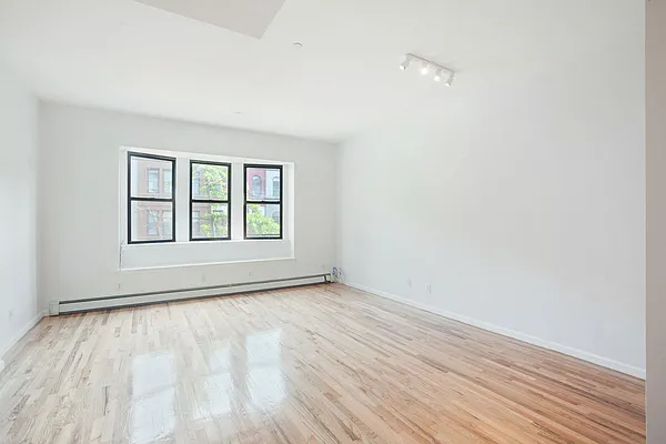 Rented by Nest Seekers International | media 10