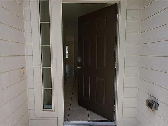 4th image of 21421 Surrey Glen Ct
