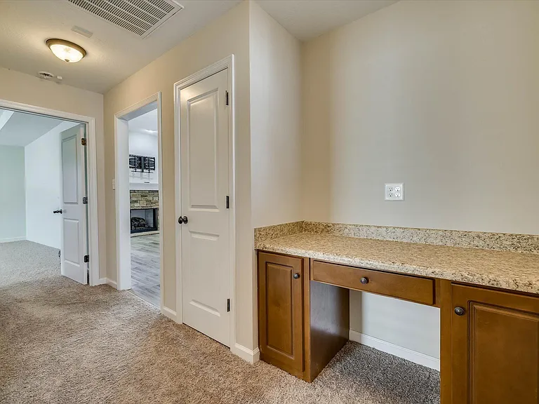 124 Radcliff Dr — Photo 42