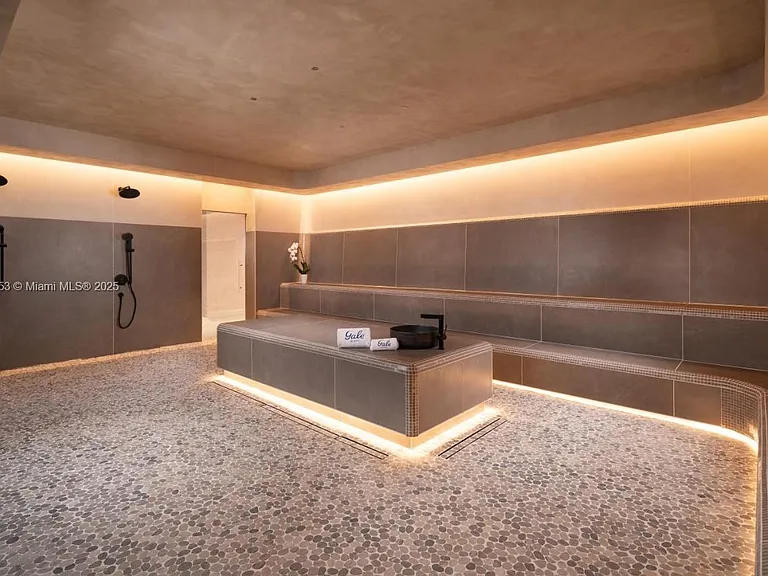 159 NE 6th St #Penthouse 5014 — Photo 35