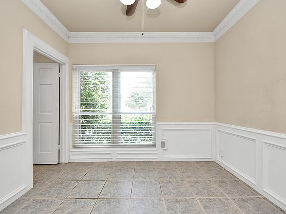 5th image of 10503 Great Plains Ln