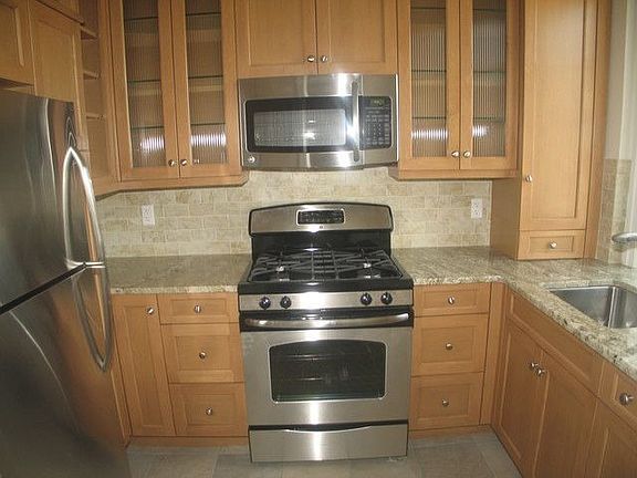4th image of 26 E Parkway APT 15