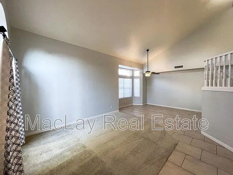 4645 E Kelly Dr — Photo 3