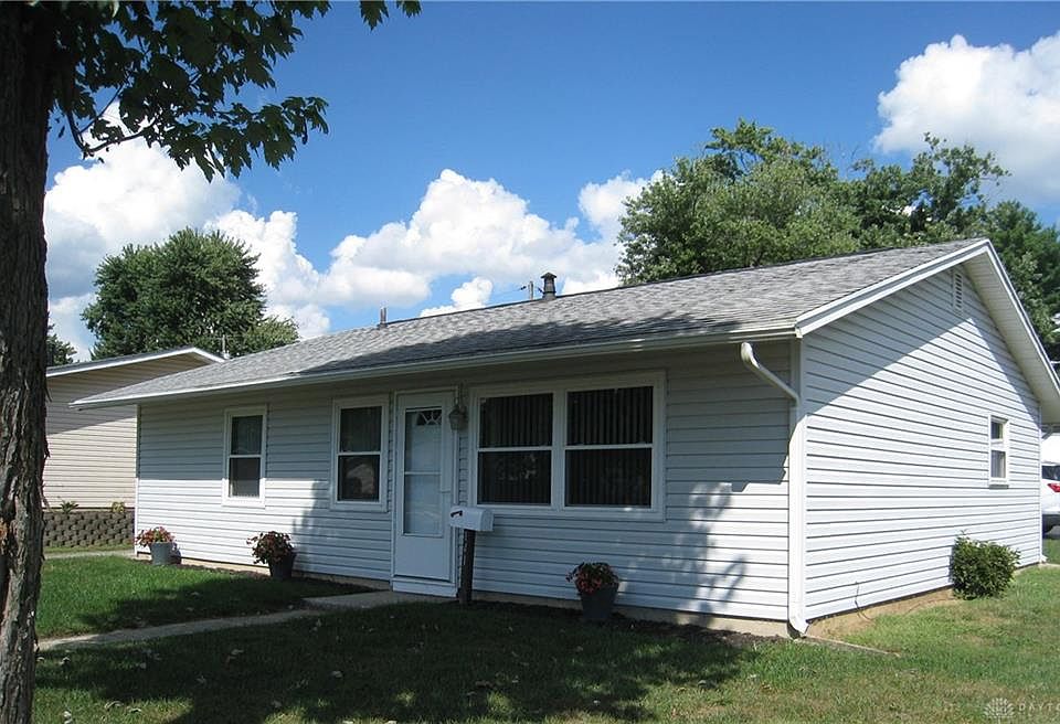 1st image of 141 Tackett Dr
