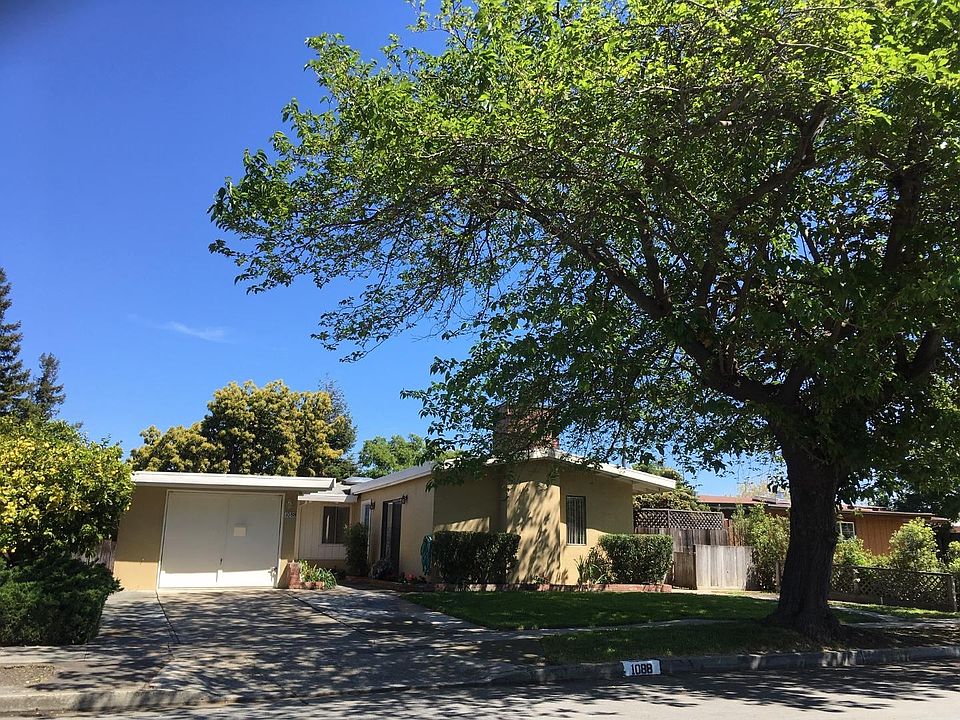1st image of 1088 Candlewood Ave