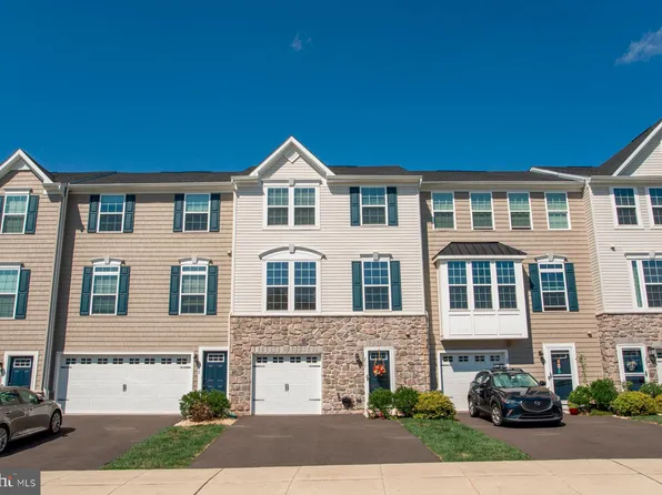 217 Laurel Ln, Perkasie, PA 18944