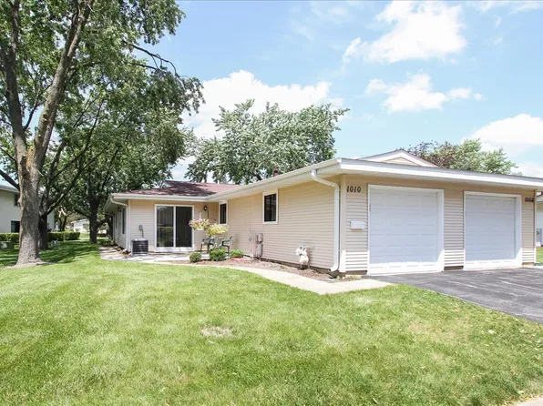 1010 Glastonbury Ln, Schaumburg, IL 60193