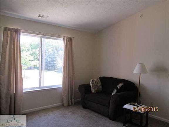 4th image of 3021 E Birch Row Dr #14