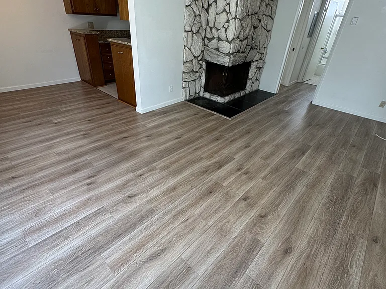 1275 Barry Ave #6 — Photo 2