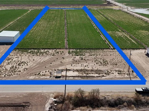 800 Hole In The Wall Rd, San Elizario, TX 79849
