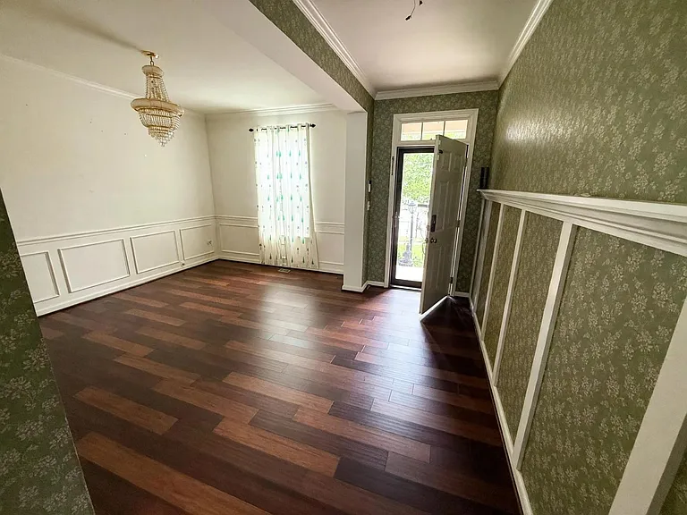 8707 Raleigh Mews — Photo 3