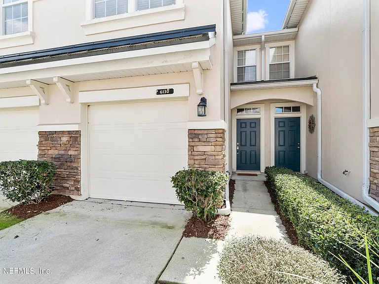 6130 Bartram Village Dr — Photo 20
