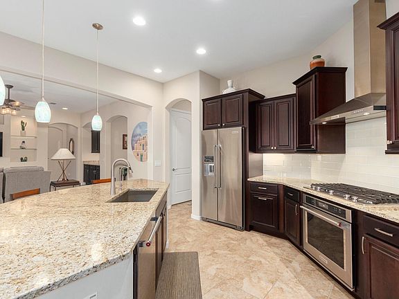 5th image of 26382 W Abraham Ln