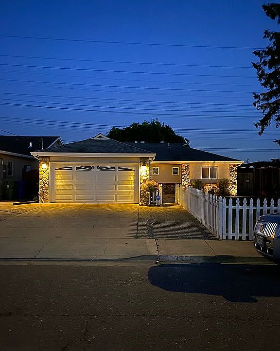 1st image of 3558 Jamestown Rd