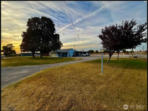 206504 E Bryson Brown Road, Kennewick, WA 99337