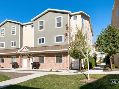 3710 N Centrepoint Way BUILDING I-105-106, Meridian, ID, 83646