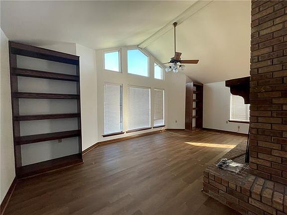 2nd image of 215 Dunleith Dr