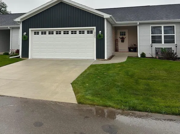 2047 Lion Gate Dr, Portage, MI 49024