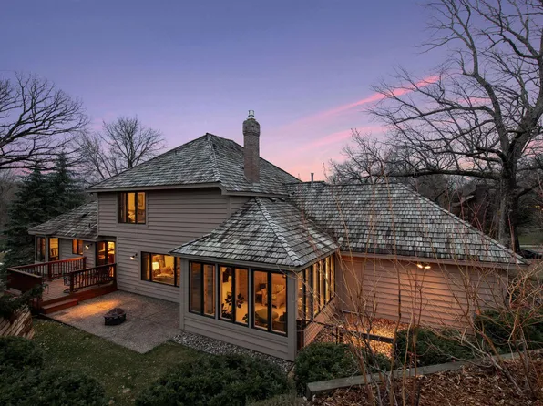 5525 River Bluff Curv, Bloomington, MN 55437