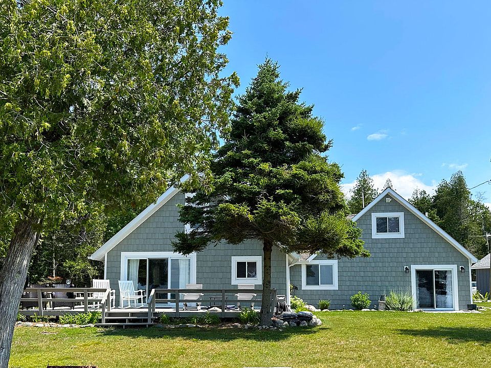 1st image of 3750 N Saint Martins Point