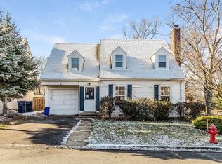 4 Elmwood Pl, North Brunswick, NJ 08902