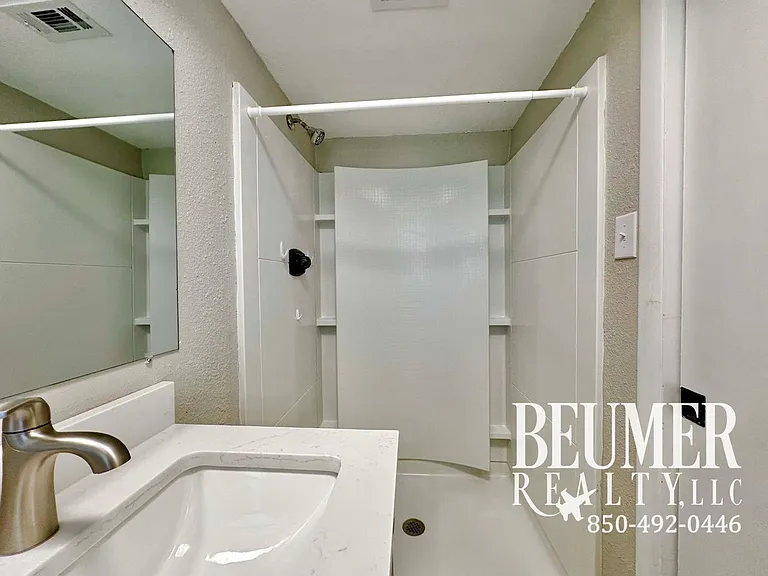 5078 Leeward Dr — Photo 13