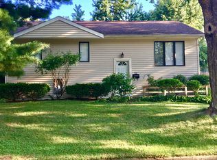 593 Fairholme Rd, Columbus, OH 43230