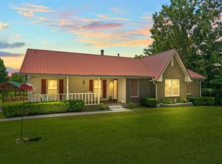 666 Lakeside Dr, Springfield, TN 37172