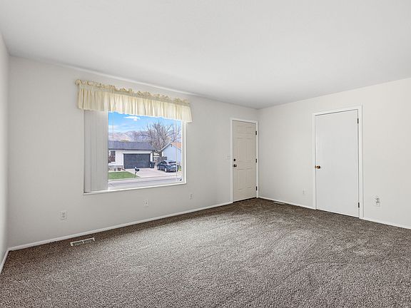 4th image of 1130 S Cottonwood Ct