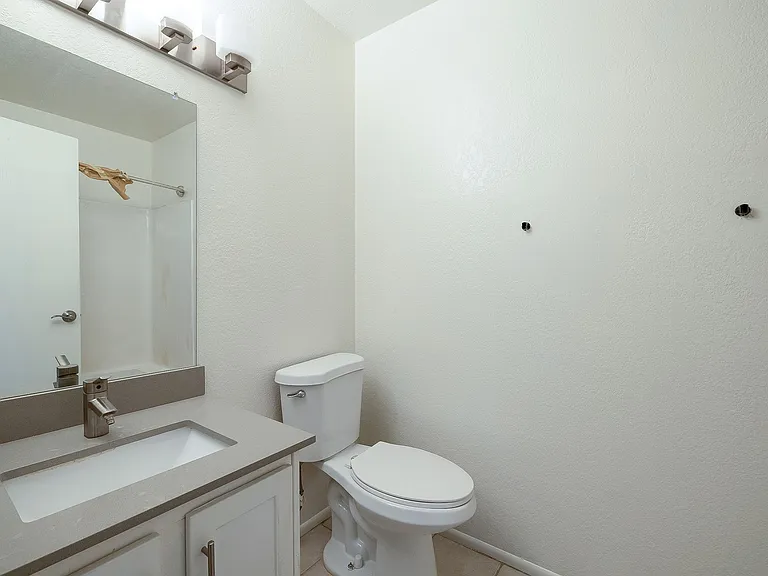 Meridian 21 Apartments — Photo 4