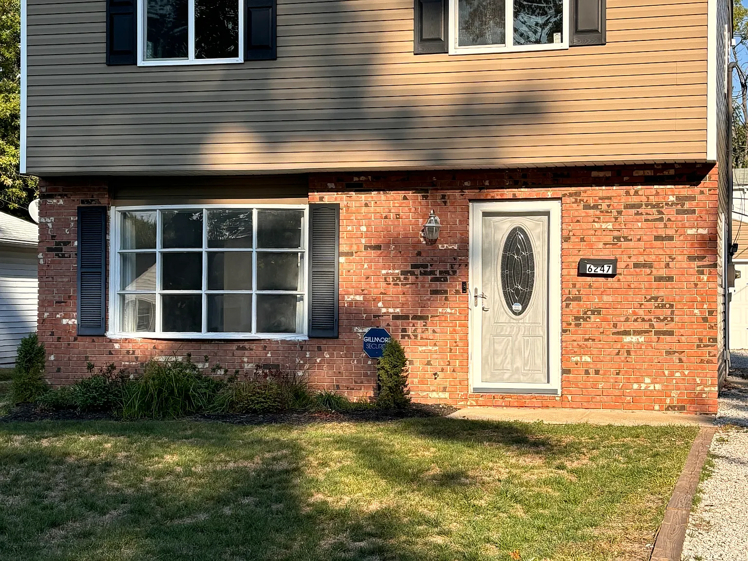 6247 Iroquois Trl — Photo 1