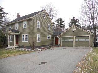 68 Grove St, Claremont, NH 03743