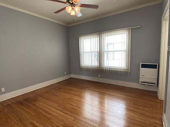 4th image of 2918 Leeward Ave #208