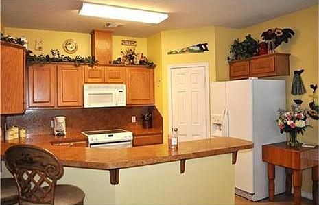 4th image of 1201 Martinsville Ln