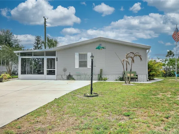 1039 Wren Cir, Barefoot Bay, FL 32976