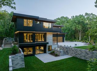 6716 Arrowhead Pass, Edina, MN 55439