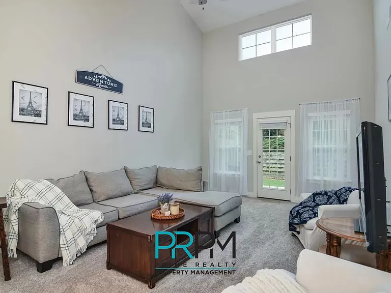 826 Stonebriar St #1 — Photo 8