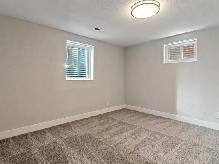 6150 Dudley St — Photo 21
