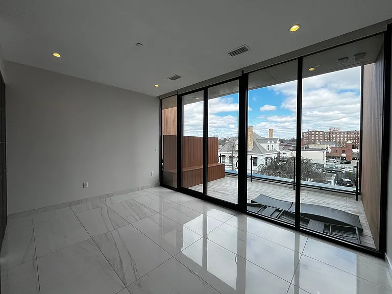 229 Waterman St — Photo 24