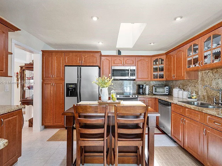 10321 SW 98th St — Photo 33