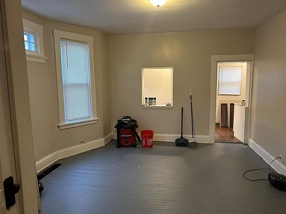 3rd image of 1030 Lockman Ave #1