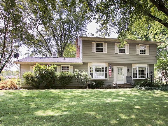 621 east drive-102