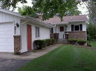 4411 N Valley Dr NE, Grand Rapids, MI