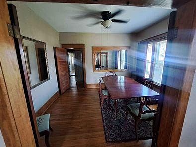 3rd image of 402 W Grayson St #1
