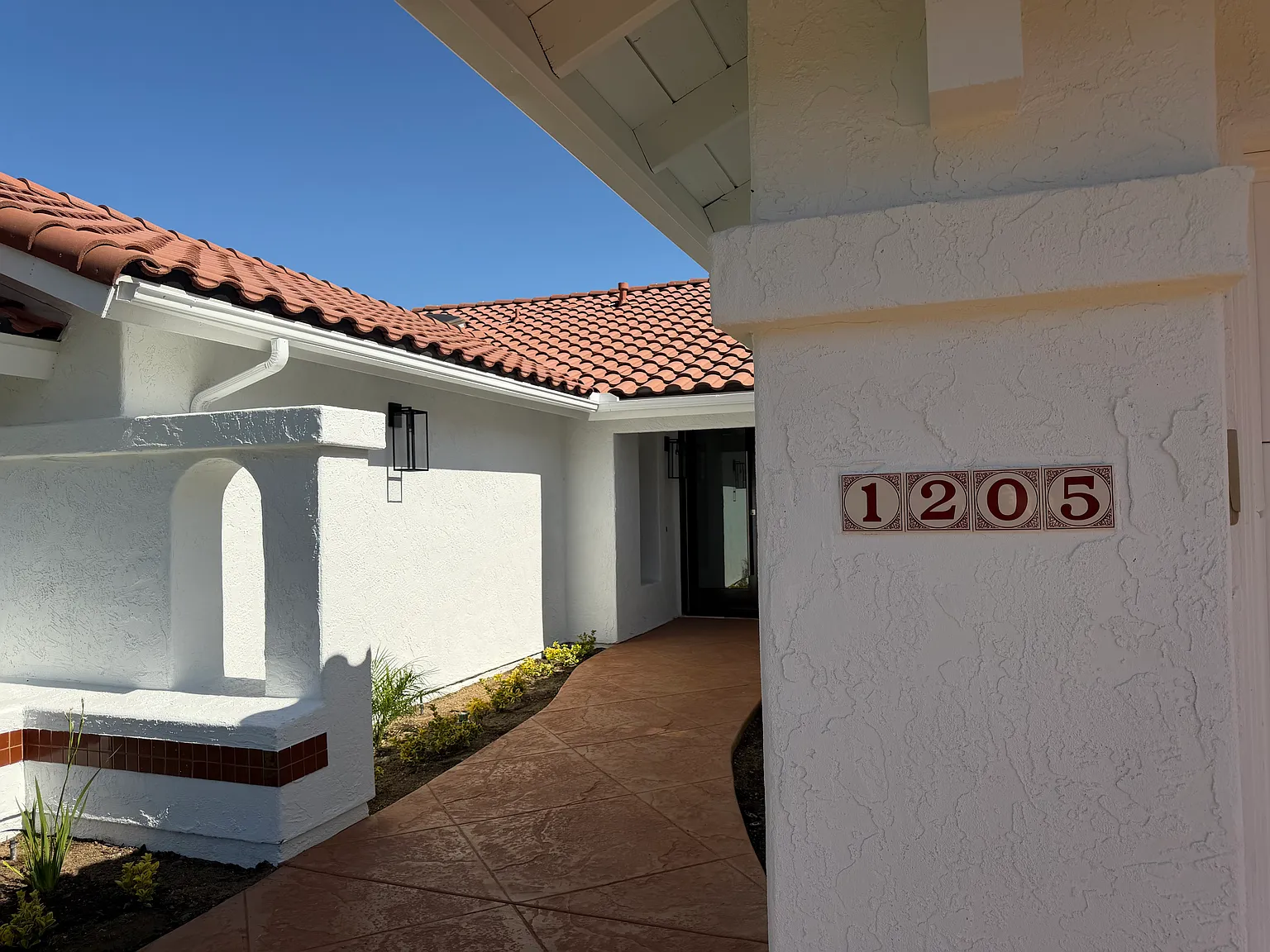 3 bed, 2035 sqft, $4,800 — Photo 3