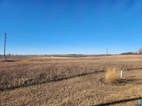 Dakota Ave, Wentworth, SD 57075