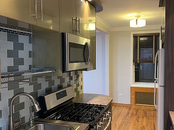 Kitchen, dining room